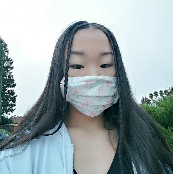 Welcome to my closet!!😇 - Picture 5 of 7